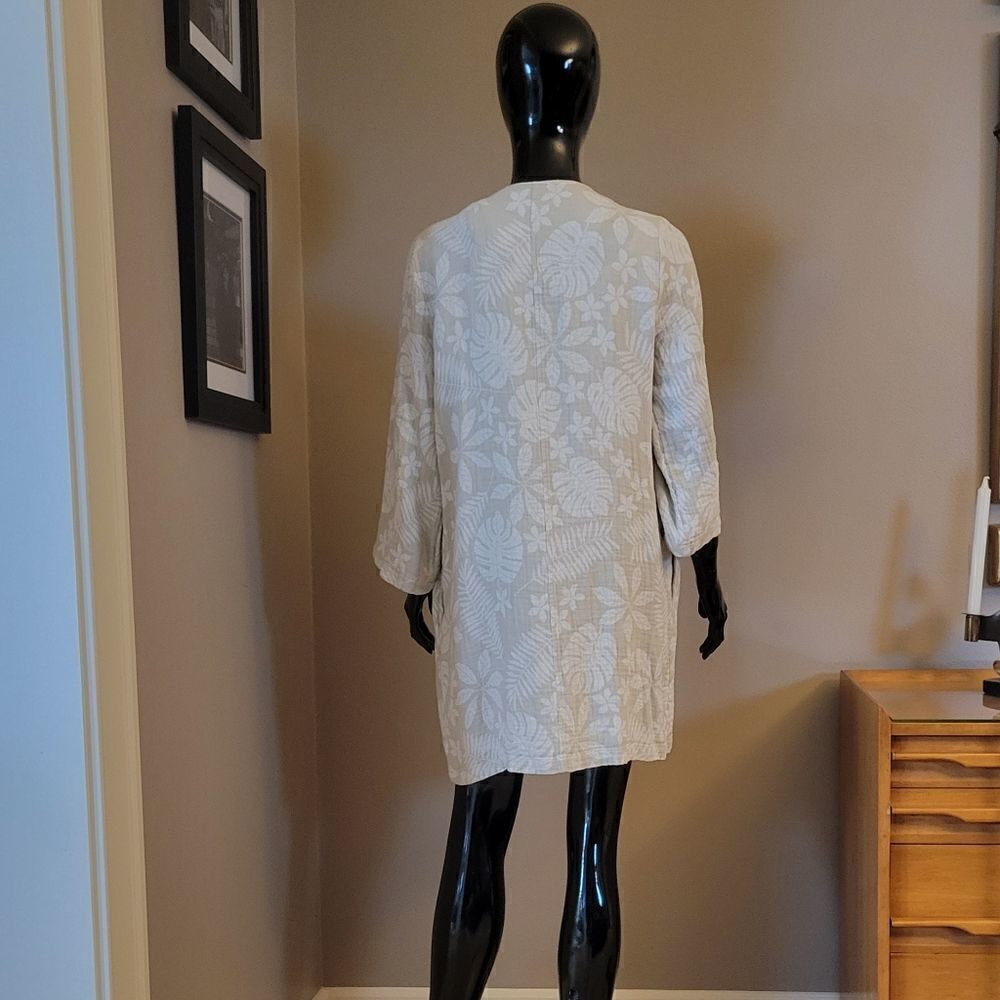 Tahari coat - Picture 4 of 7